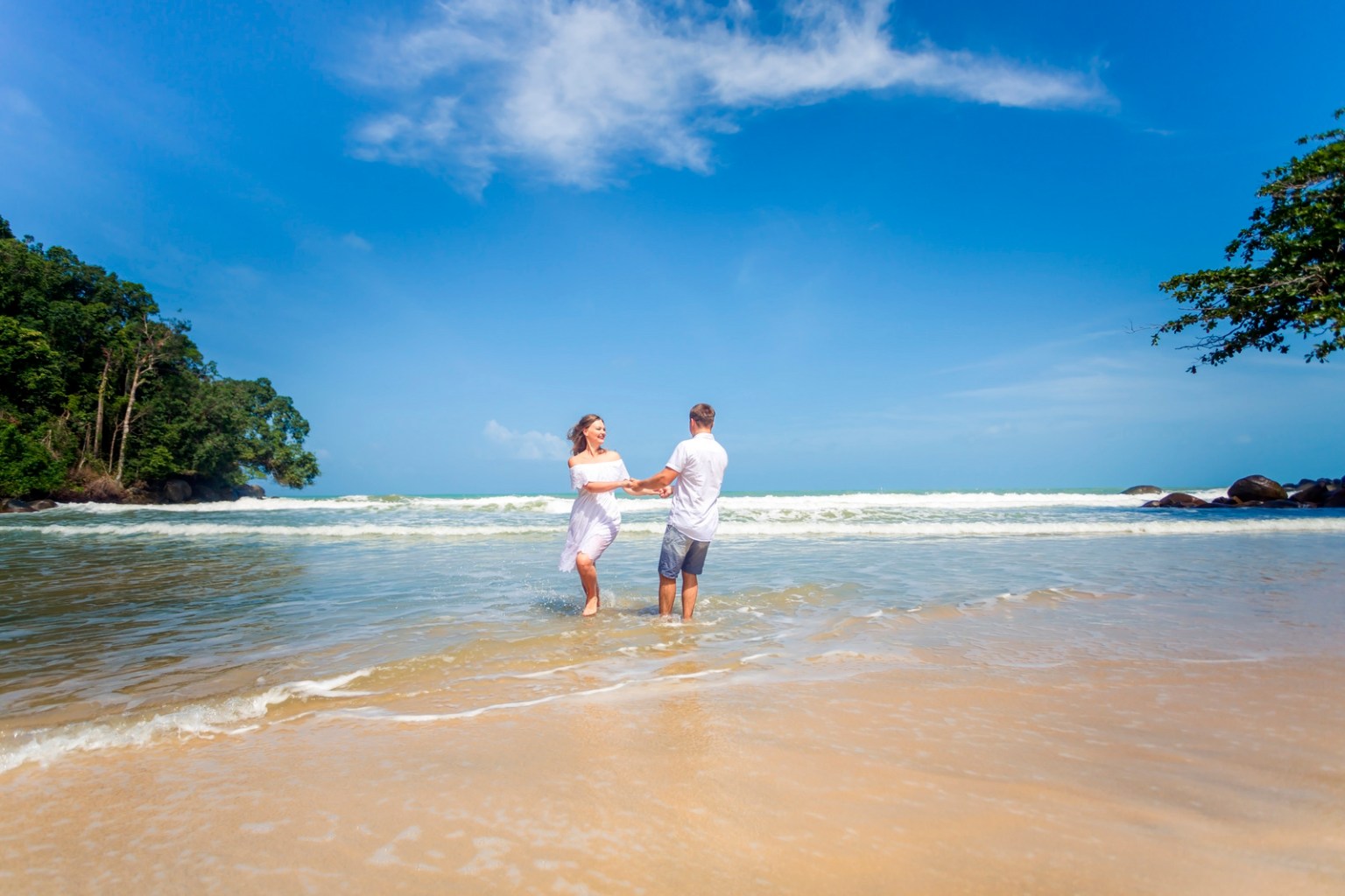 post wedding photo shooting at khao lak