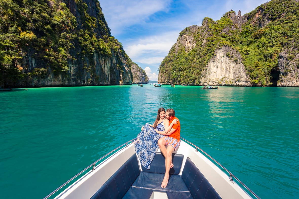 HONEYMOON PHOTOSHOOT AT PHIPHI KRABI Thailand