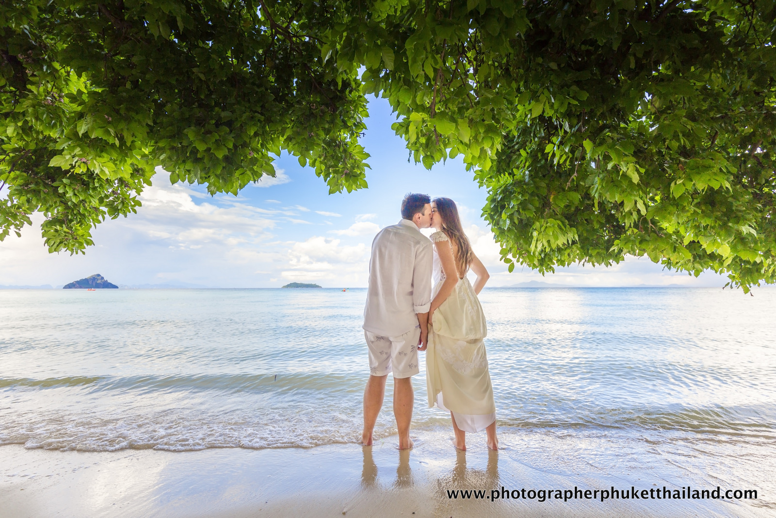 elopement wedding photoshoot at laem tong beach phi phi island krabi