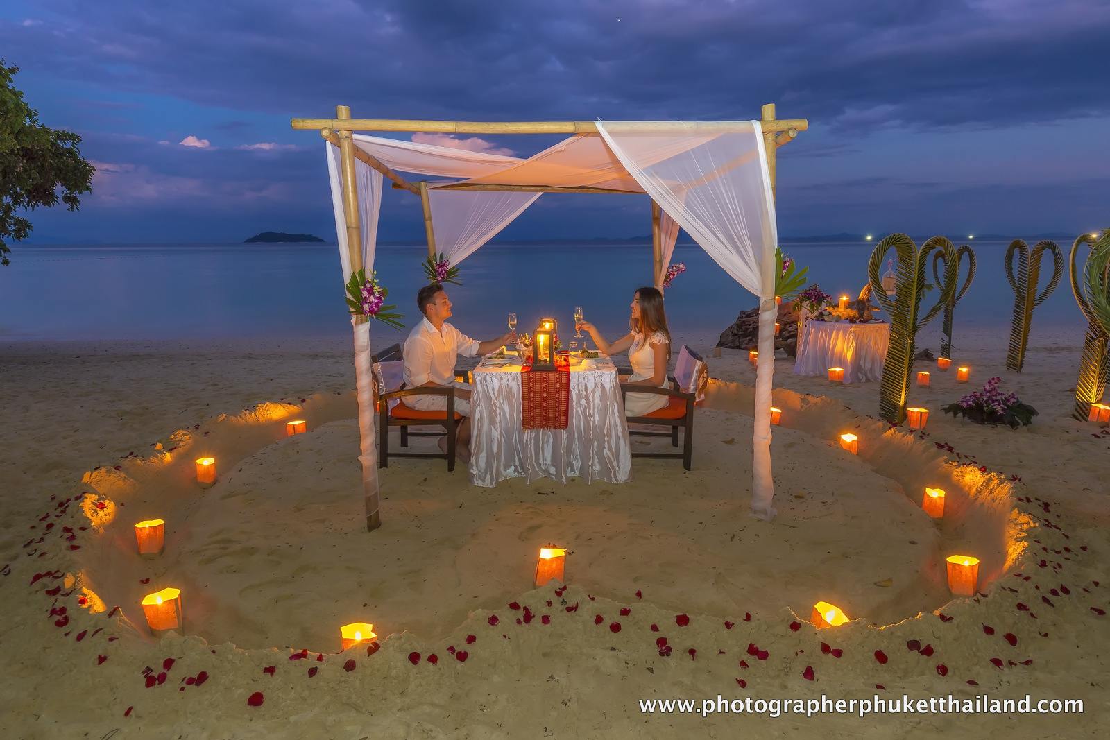 elopement wedding photoshoot at laem tong beach phi phi island krabi