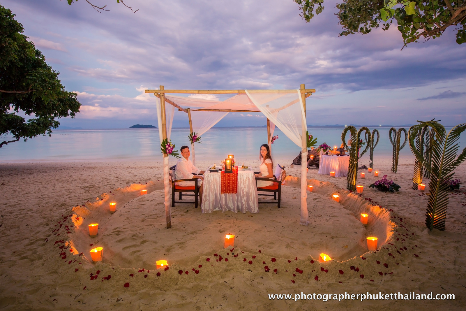 elopement wedding photoshoot at laem tong beach phi phi island krabi