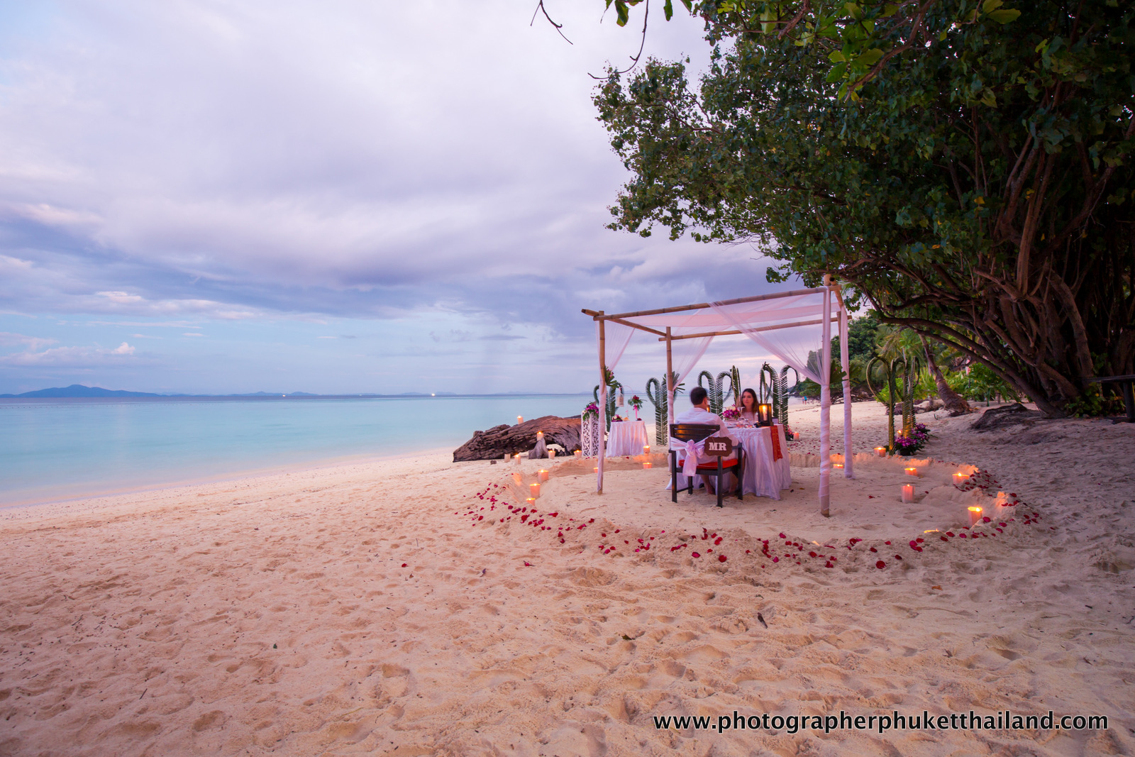 elopement wedding photoshoot at laem tong beach phi phi island krabi