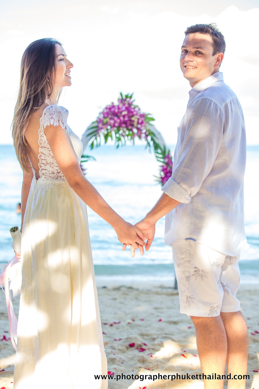 elopement wedding photoshoot at laem tong beach phi phi island krabi