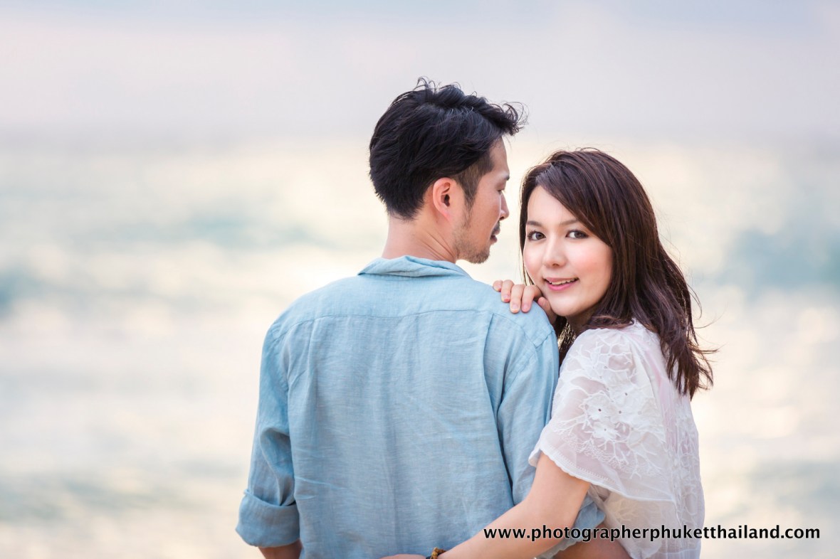 couple photo session at naithon beach