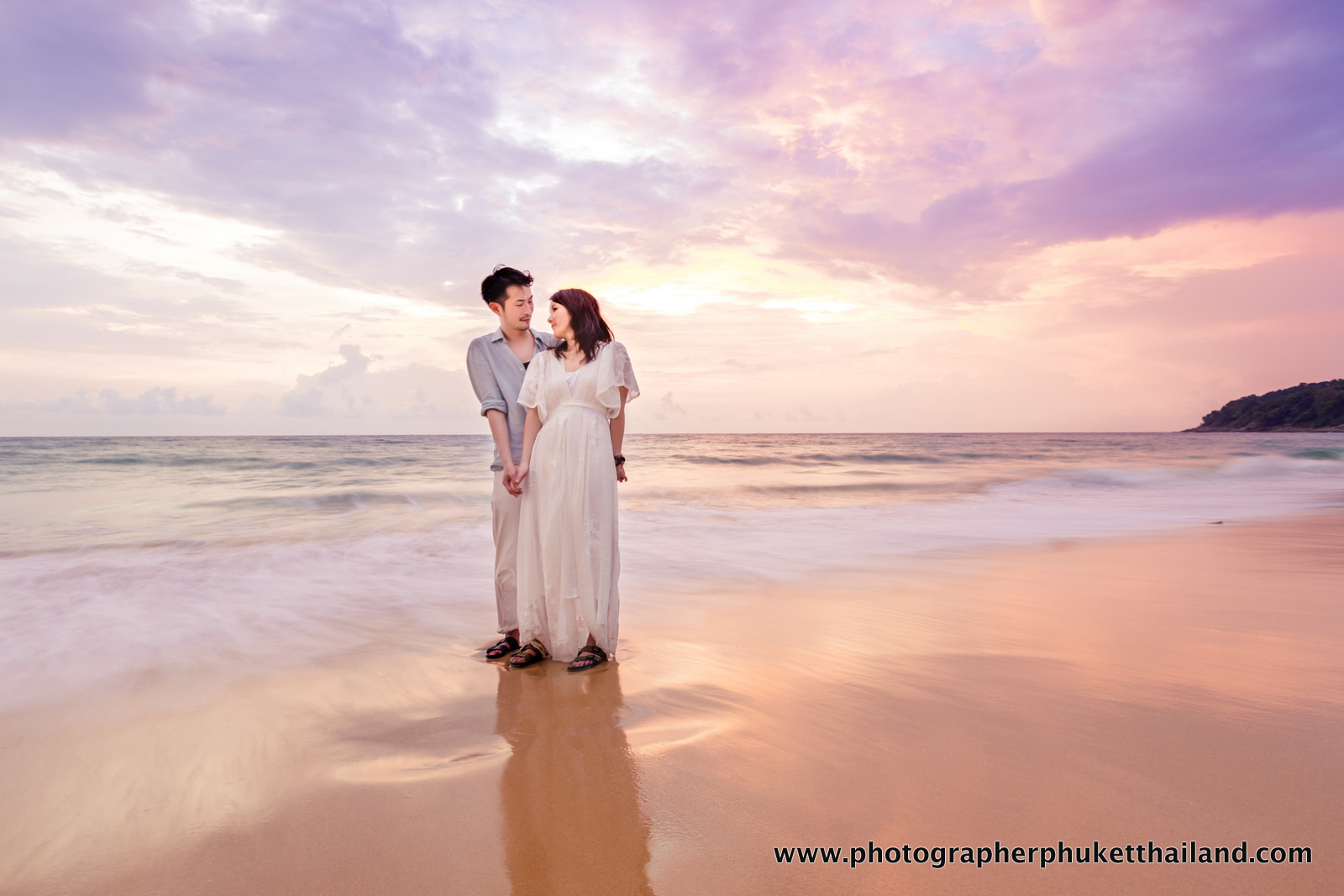 couple photo session at naithon beach