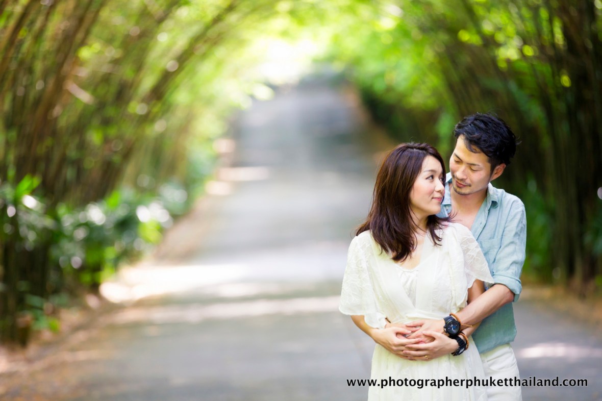 couple photoshoot at the Pavillion phuket