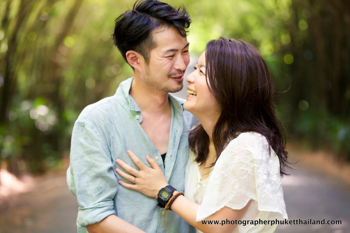 couple photoshoot at the Pavillion phuket