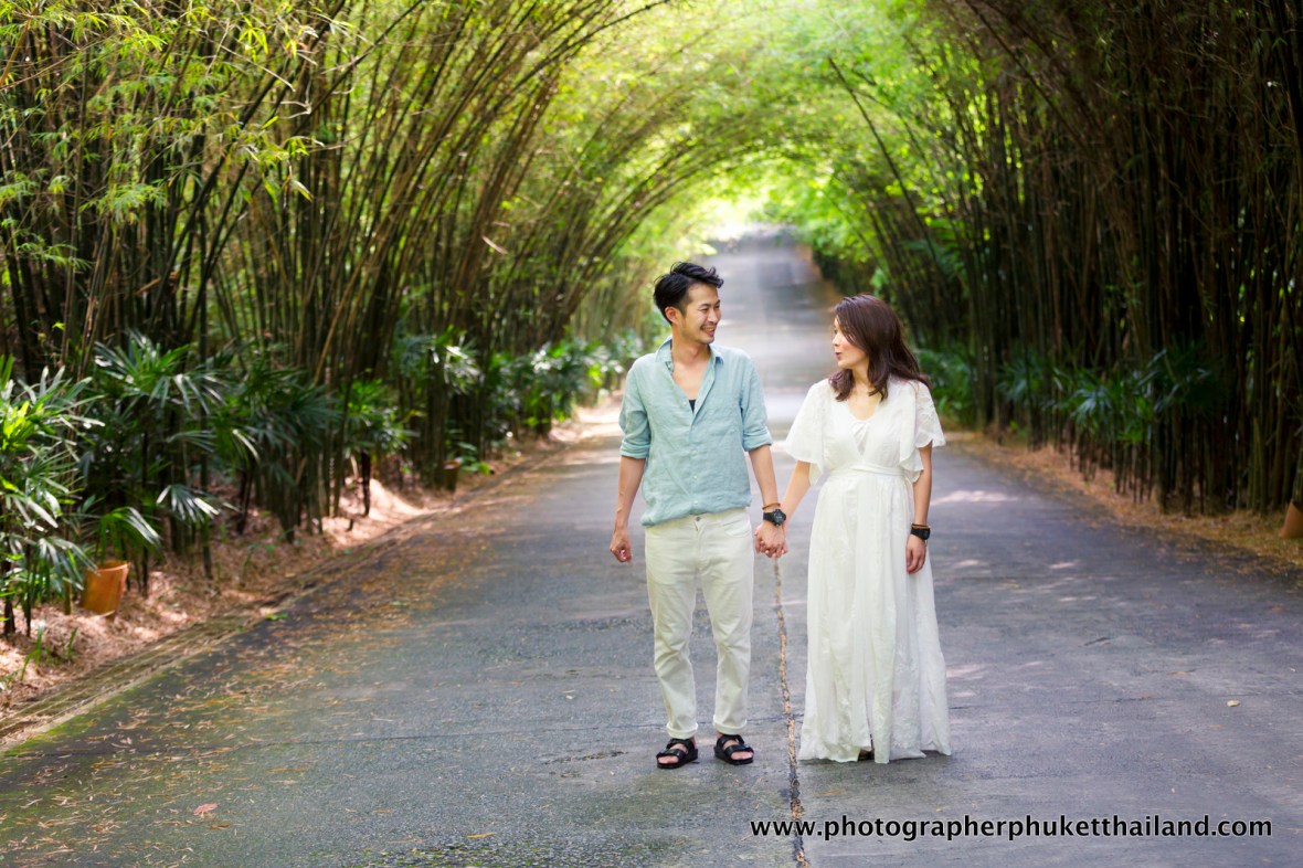 couple photoshoot at the Pavillion phuket