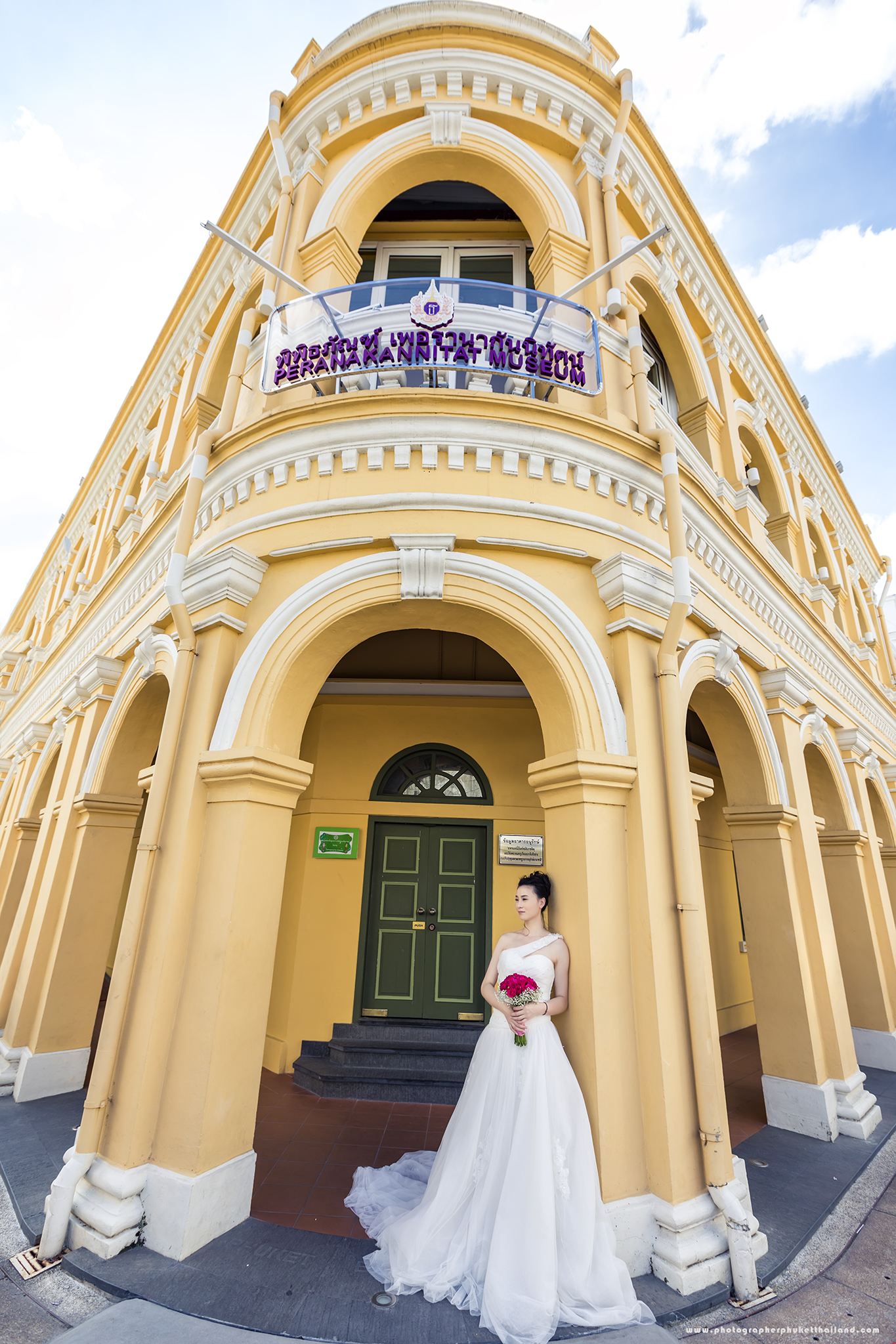 pre wedding photoshoot at oldtown phuket thailand