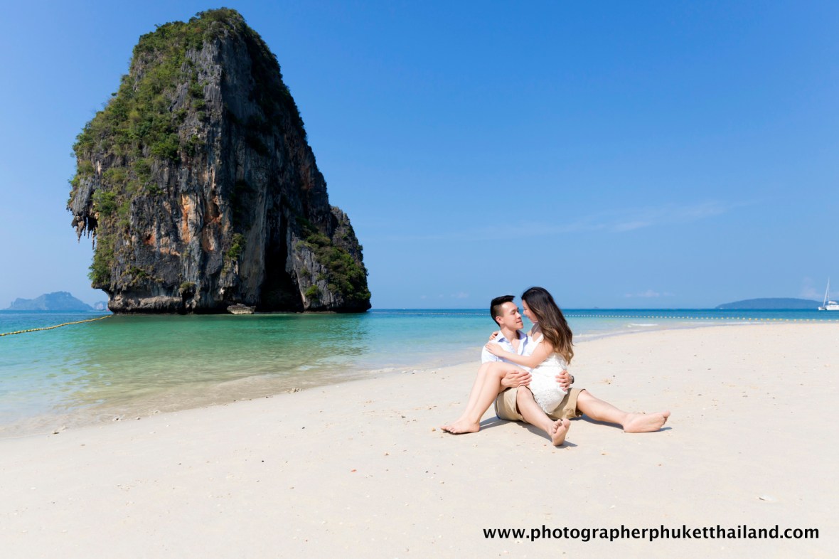 couple photoshoot at pranang cave beach krabi