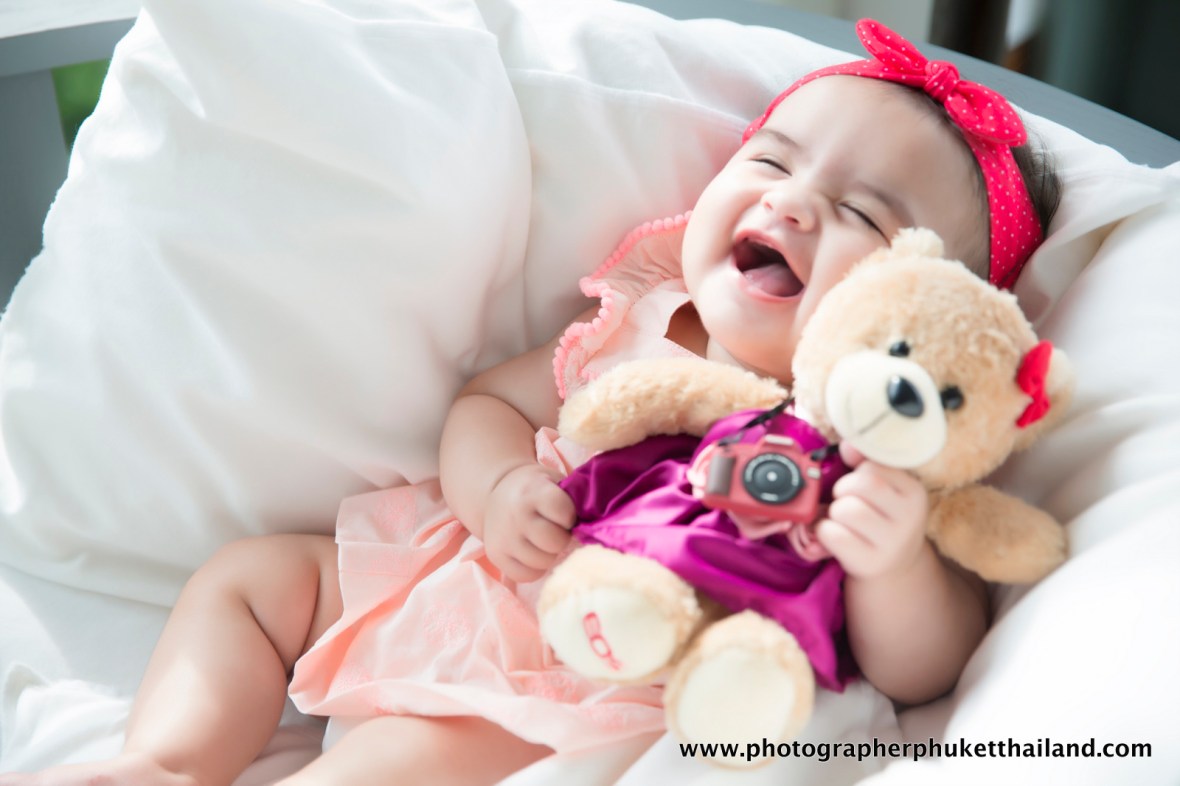 family photo session at como point yamu phuket