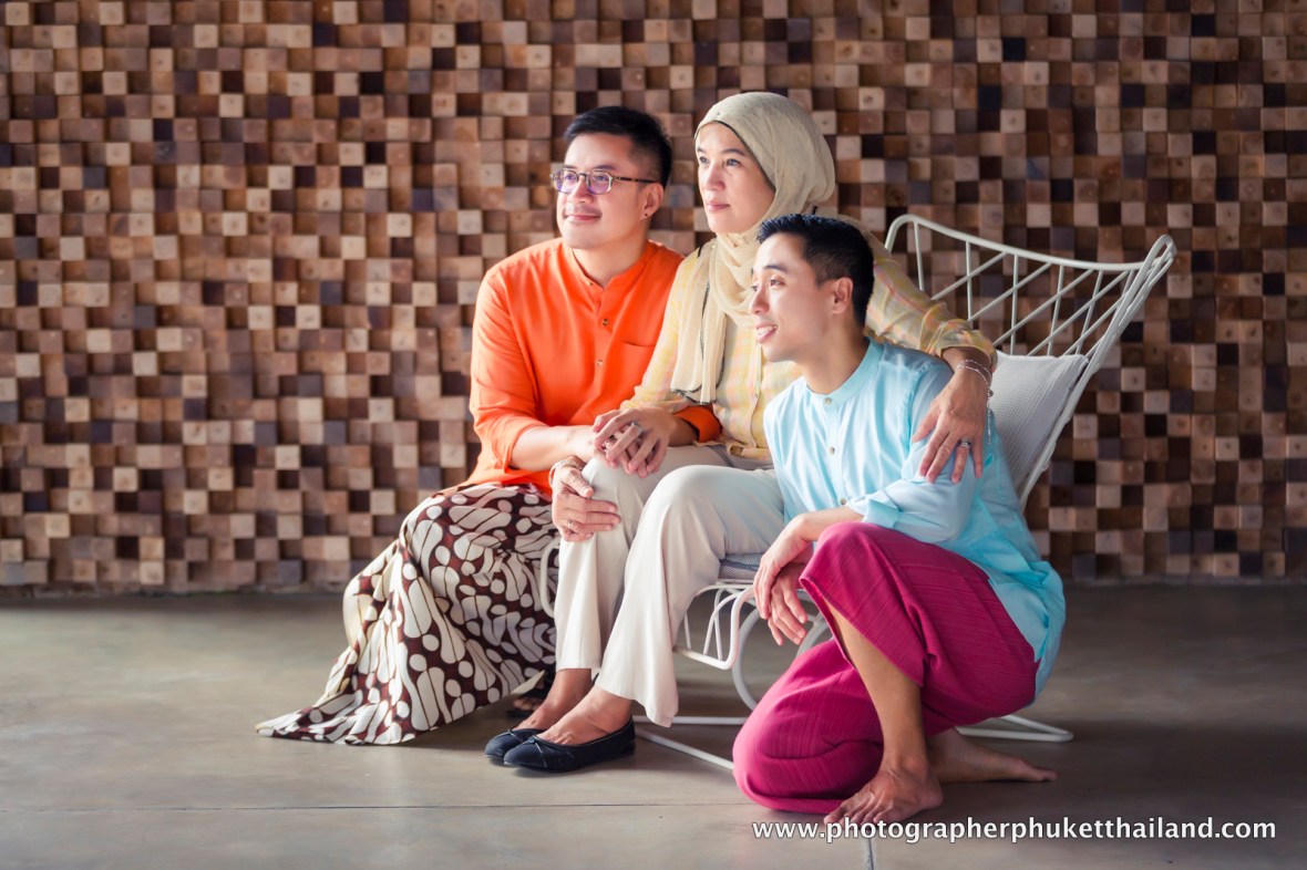 family photo session at como point yamu phuket