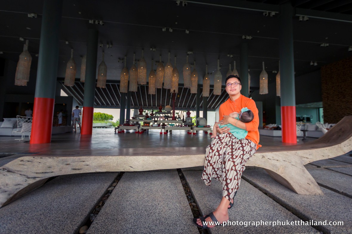 family photo session at como point yamu phuket
