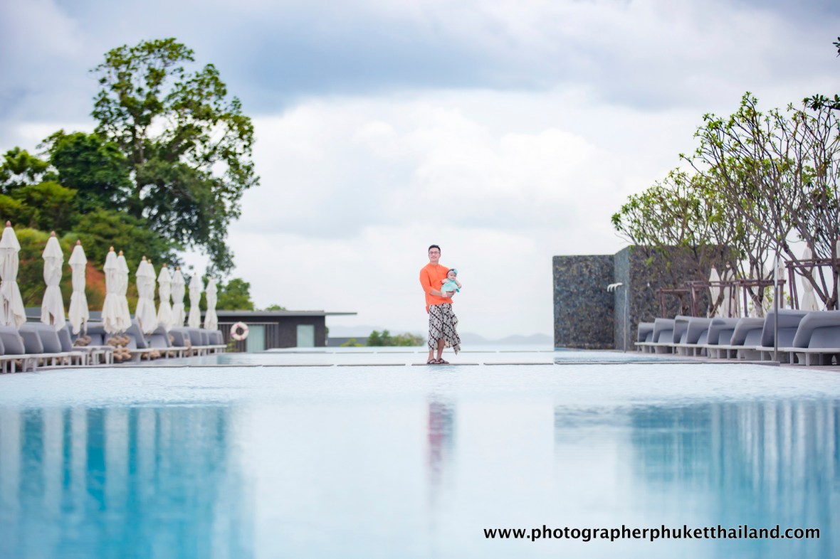 family photo session at como point yamu phuket