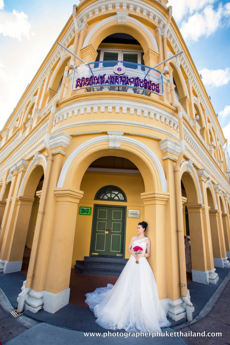 pre wedding photo session at old town phuket