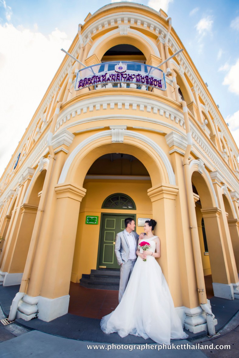 pre wedding photo session at old town phuket