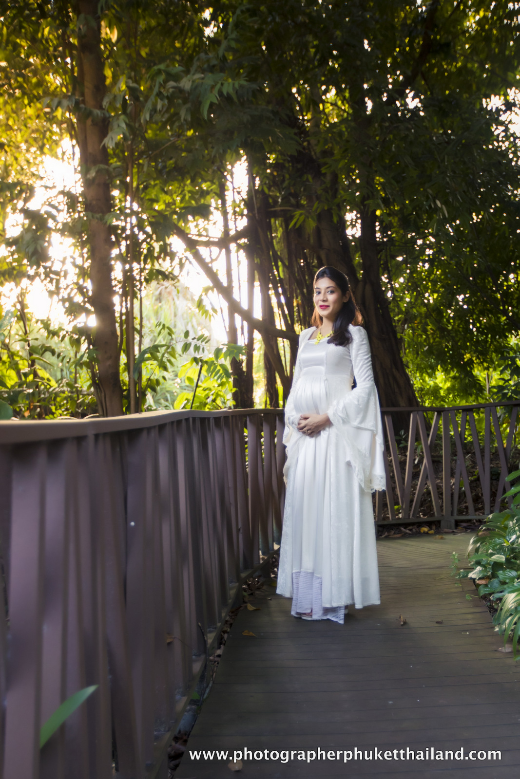 Maternity photography phuket