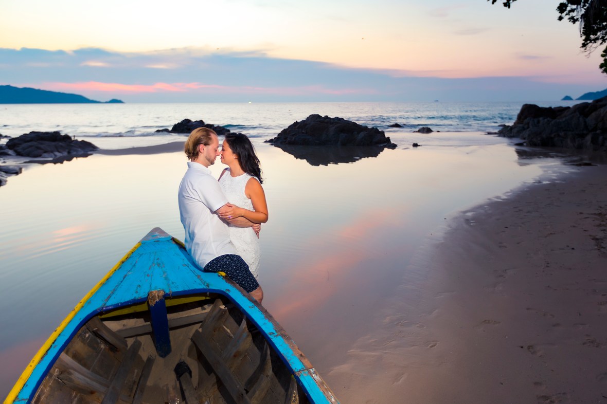 couple photoshoot at kalim bay phuket