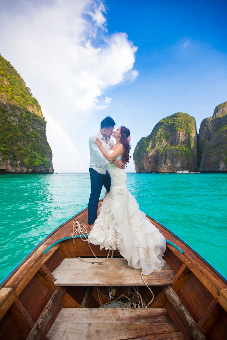 pre wedding photography at maya bay phi phi island krabi