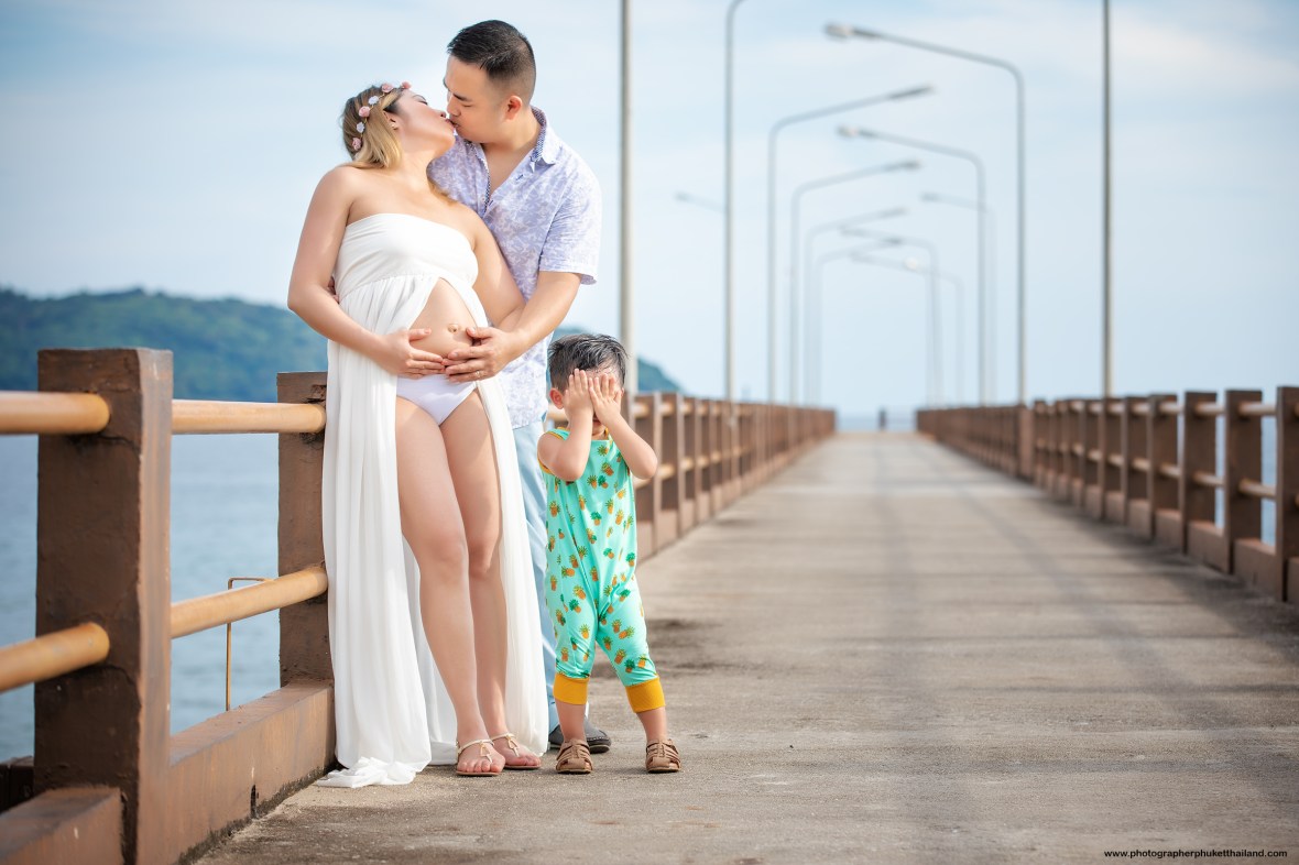 maternity photoshoot at thavorn beach phuket