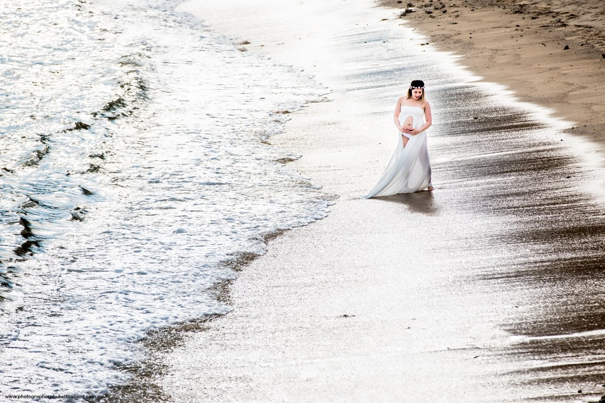 maternity photoshoot at thavorn beach phuket