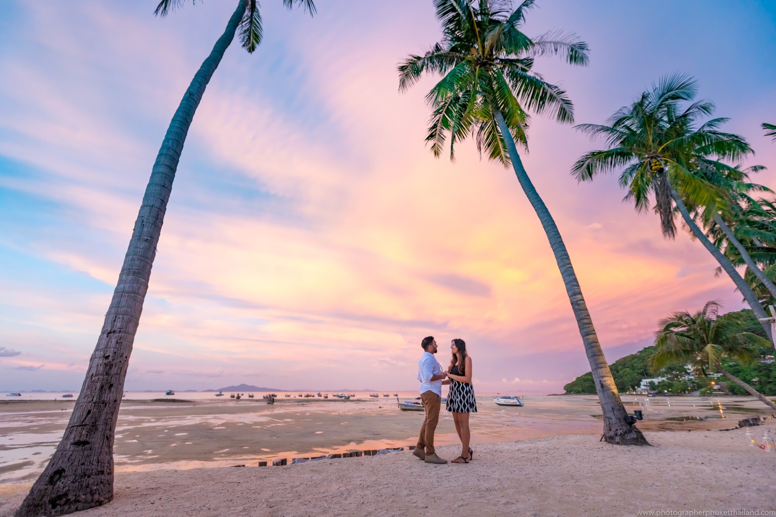 marriage proposal photoshoot at  loh bakao bay phi phi island krabi 