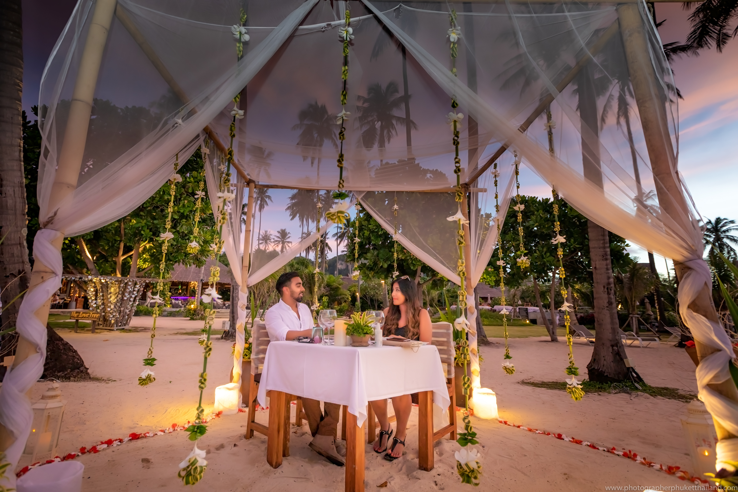 marriage proposal photoshoot at Saii Phi Phi island Village