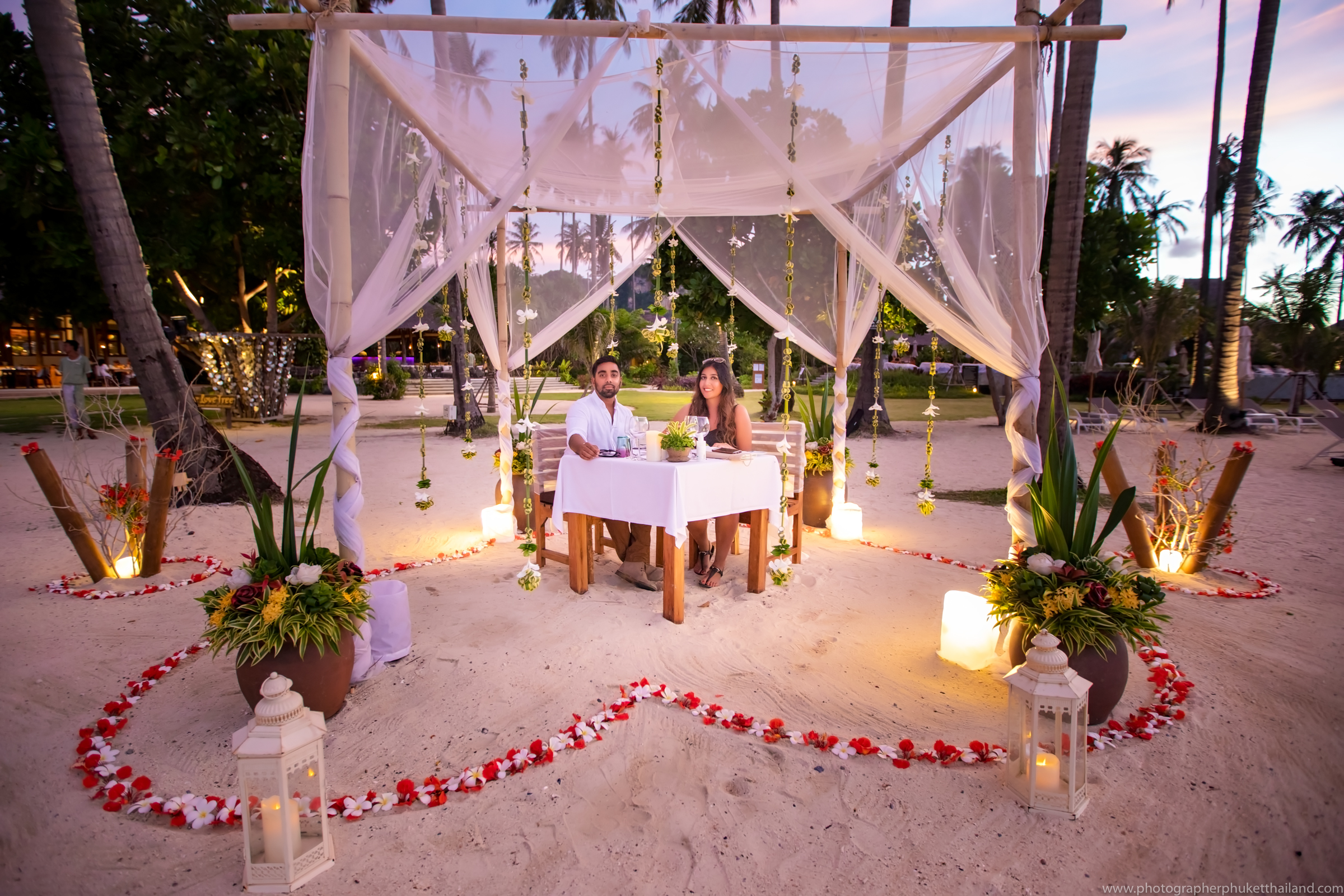marriage proposal photoshoot at Saii Phi Phi island Village