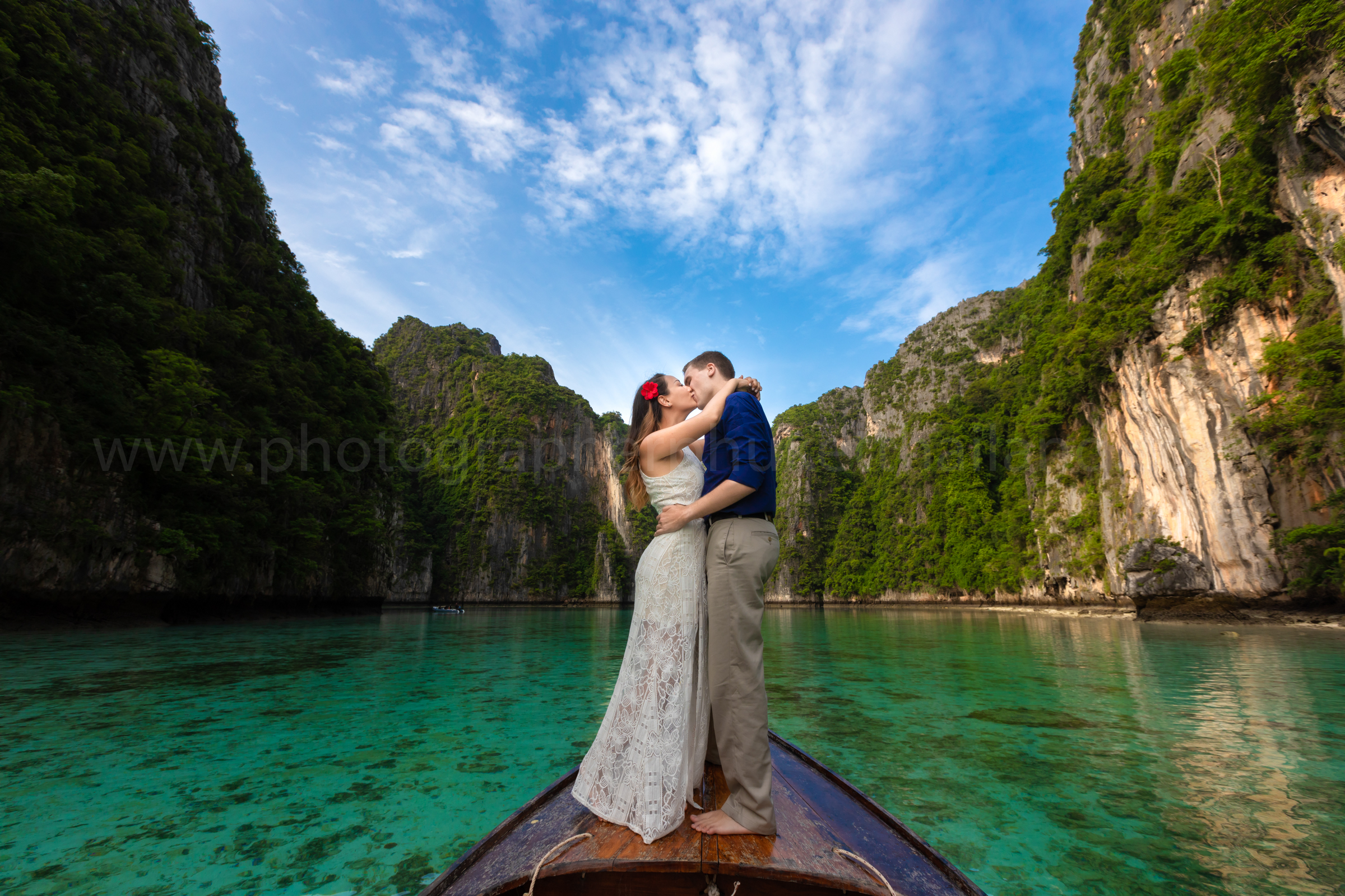 phi phi engagement photography