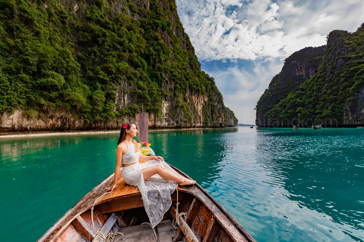 phi phi engagement photography