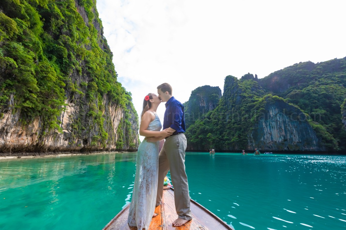 phi phi engagement photography