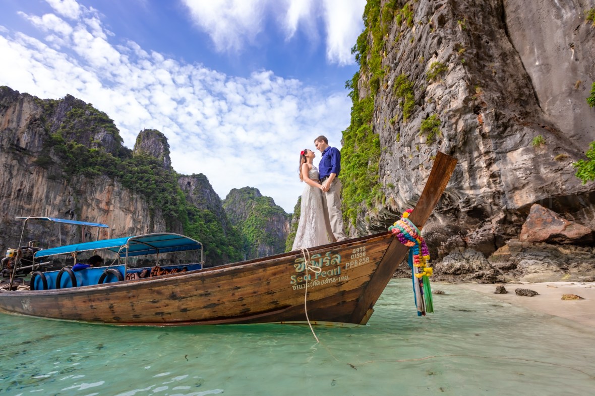 phi phi engagement photography