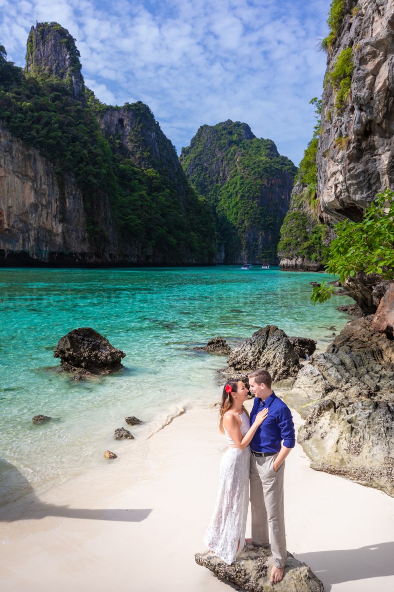phi phi engagement photography