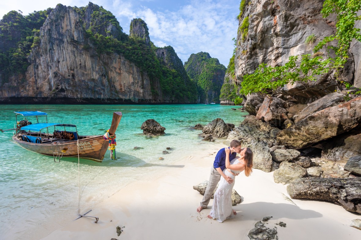phi phi engagement photography