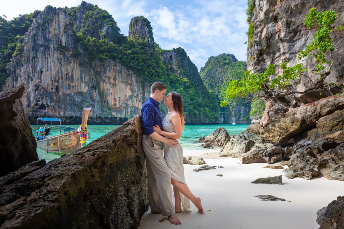 phi phi engagement photography