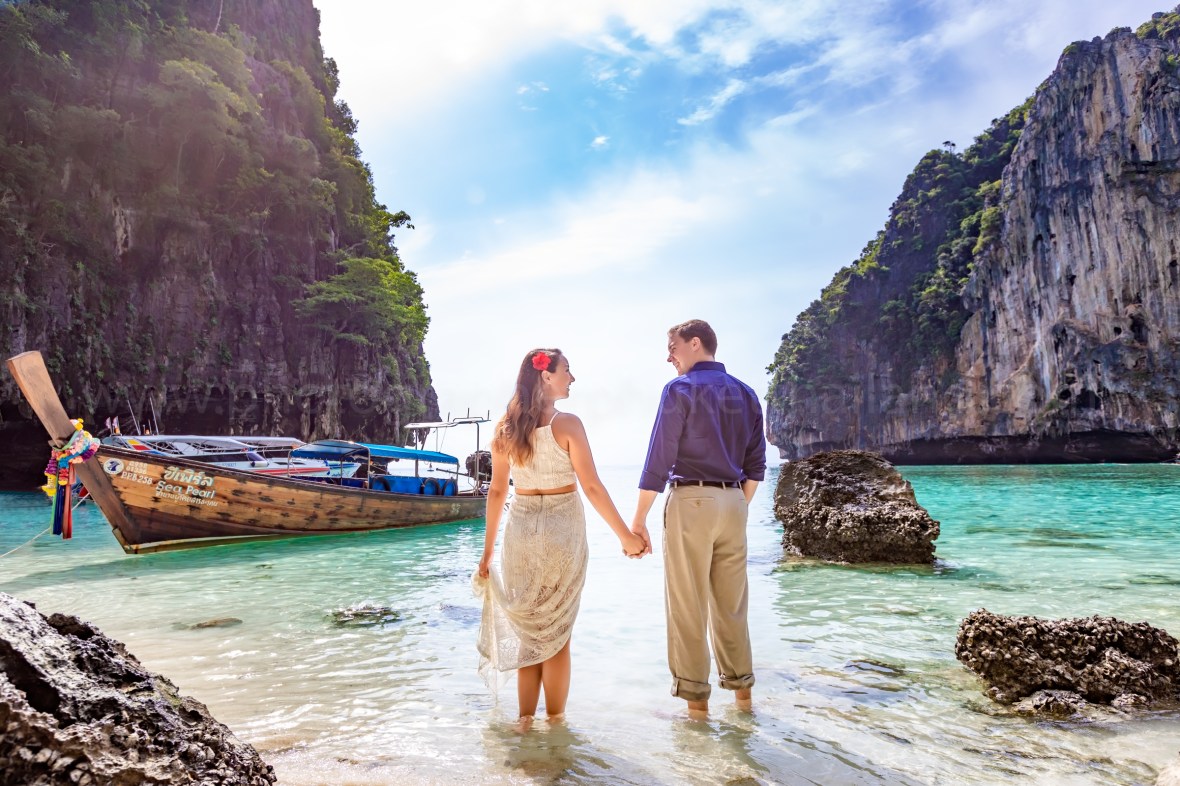 phi phi engagement photography