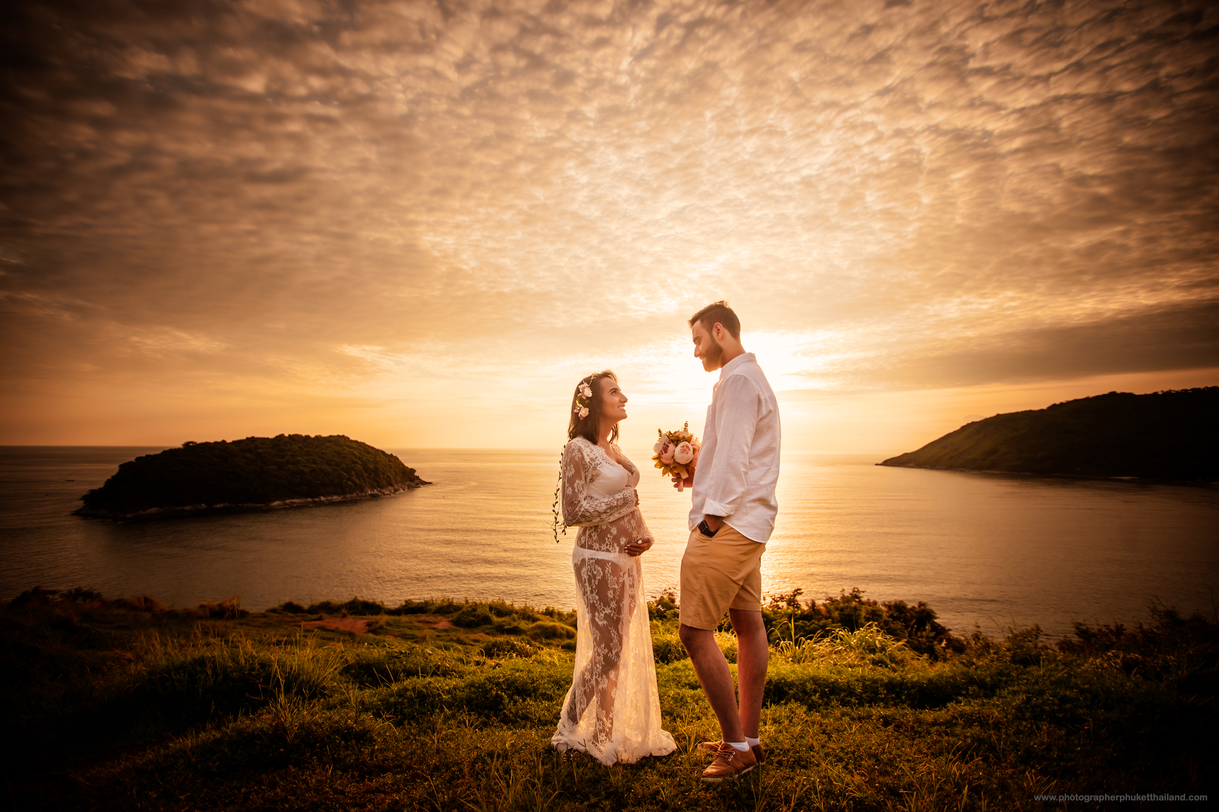 Maternity photoshoot by phuket photographer