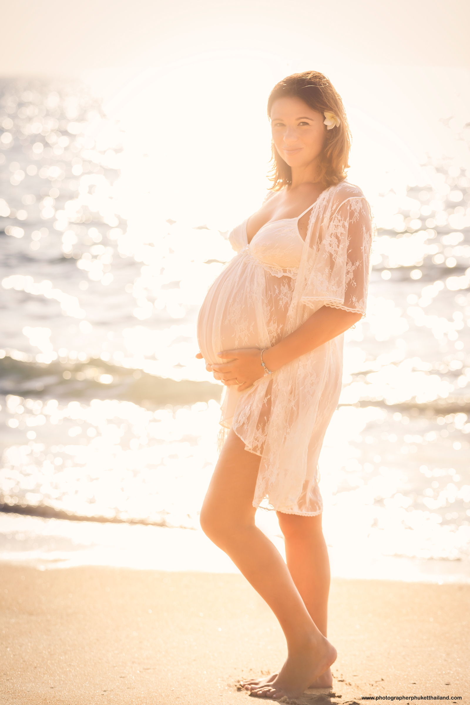 Maternity photoshoot by phuket photographer