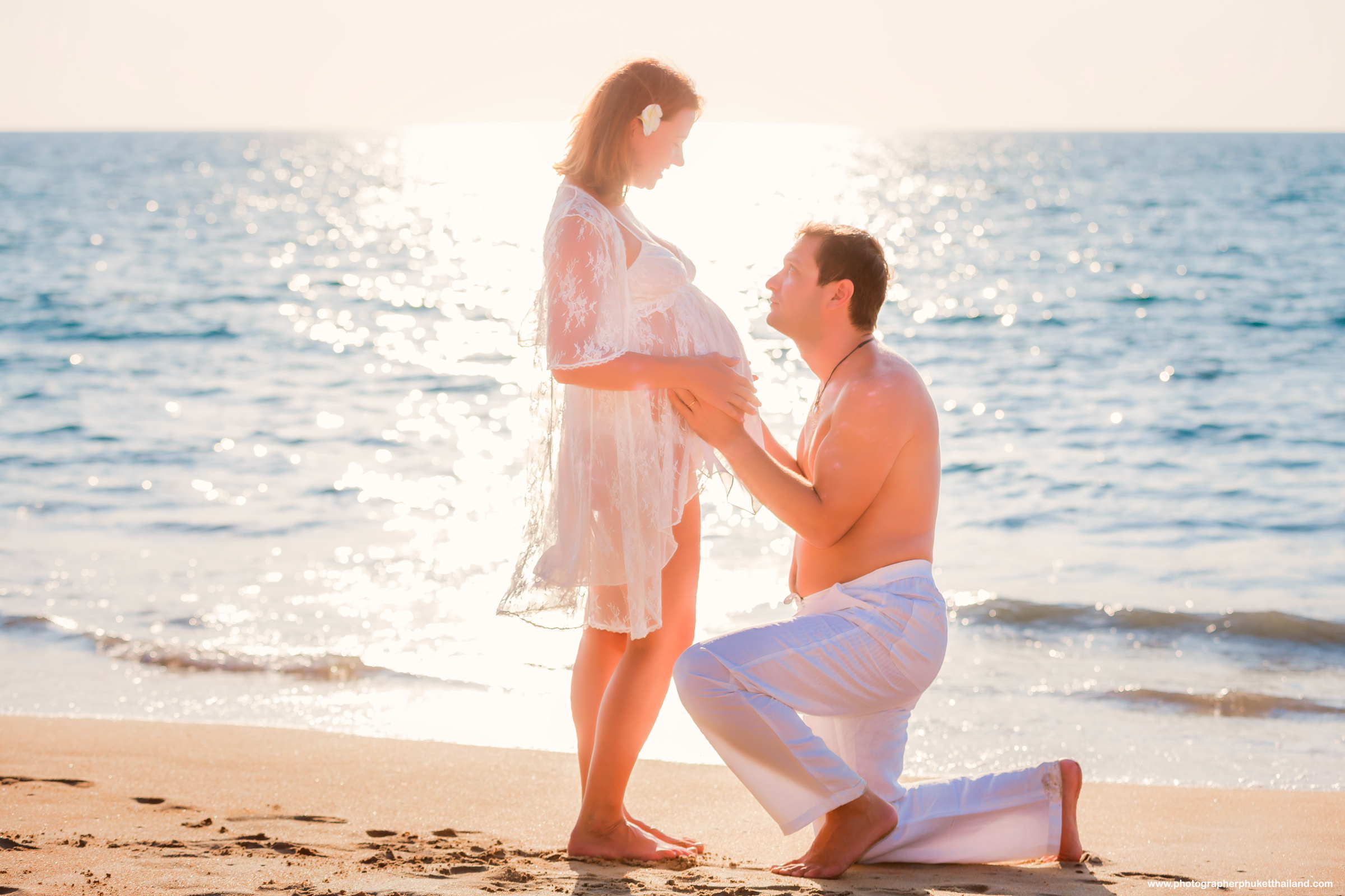 Maternity photoshoot by phuket photographer