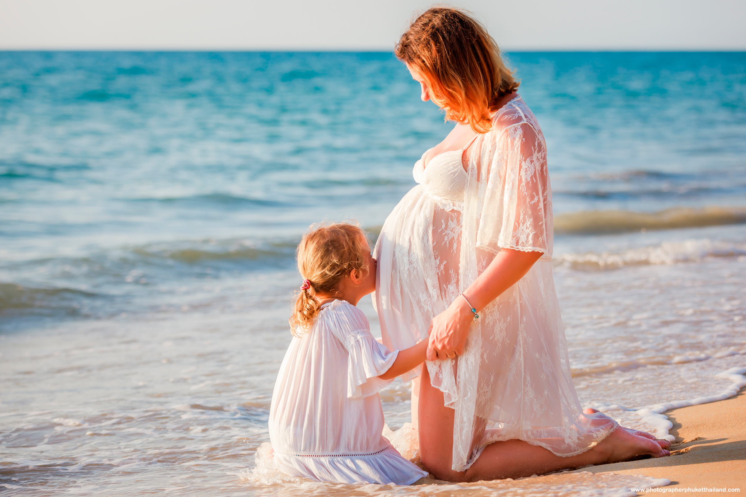 Maternity photoshoot by phuket photographer