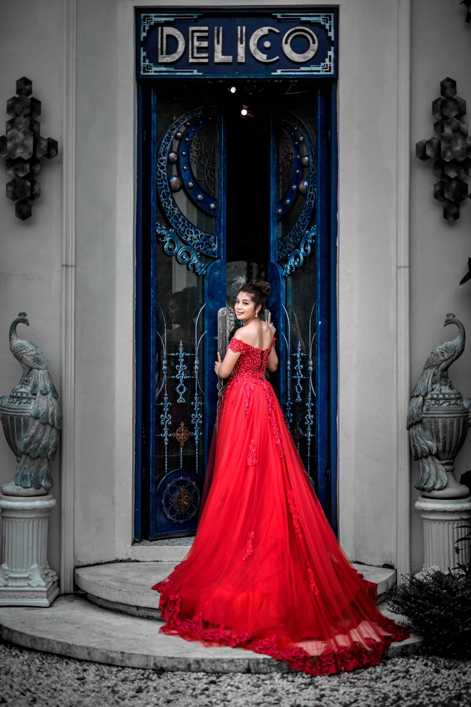 pre wedding photoshoot atDelico Decoration Coffee & Restaurant phuket