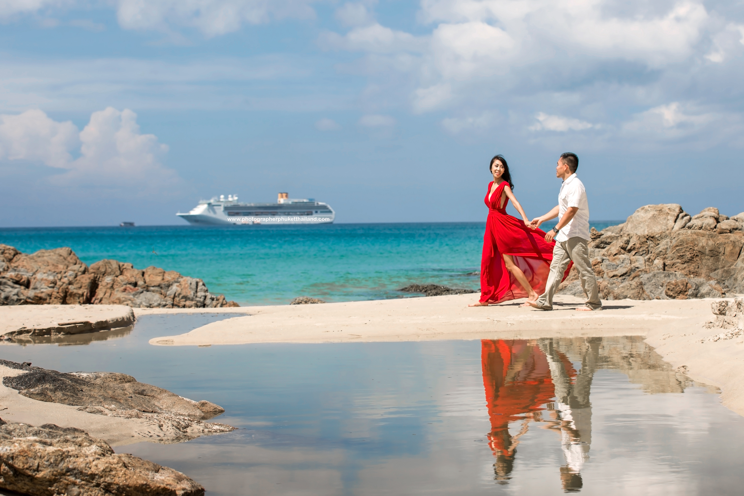 Honeymoon couple photoshoot at Patong beach Phuket