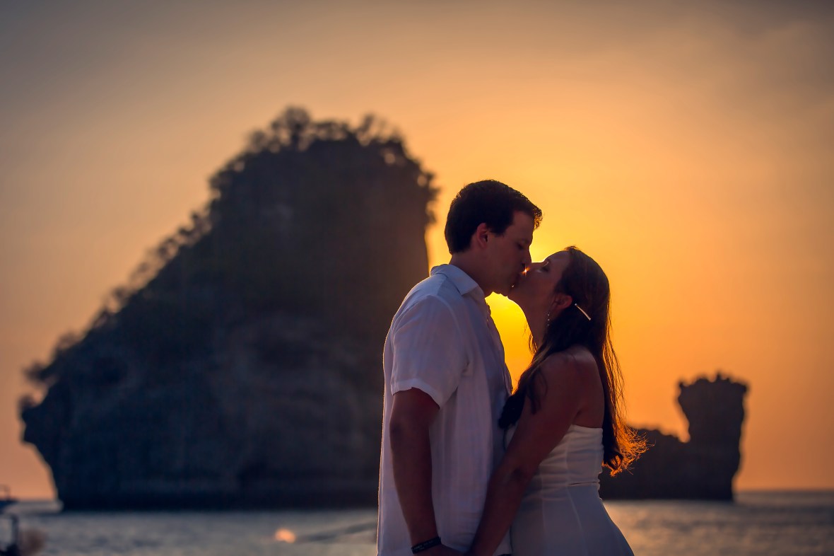 Honeymoon couple photoshoot at nui beach Phi Phi island Krabi