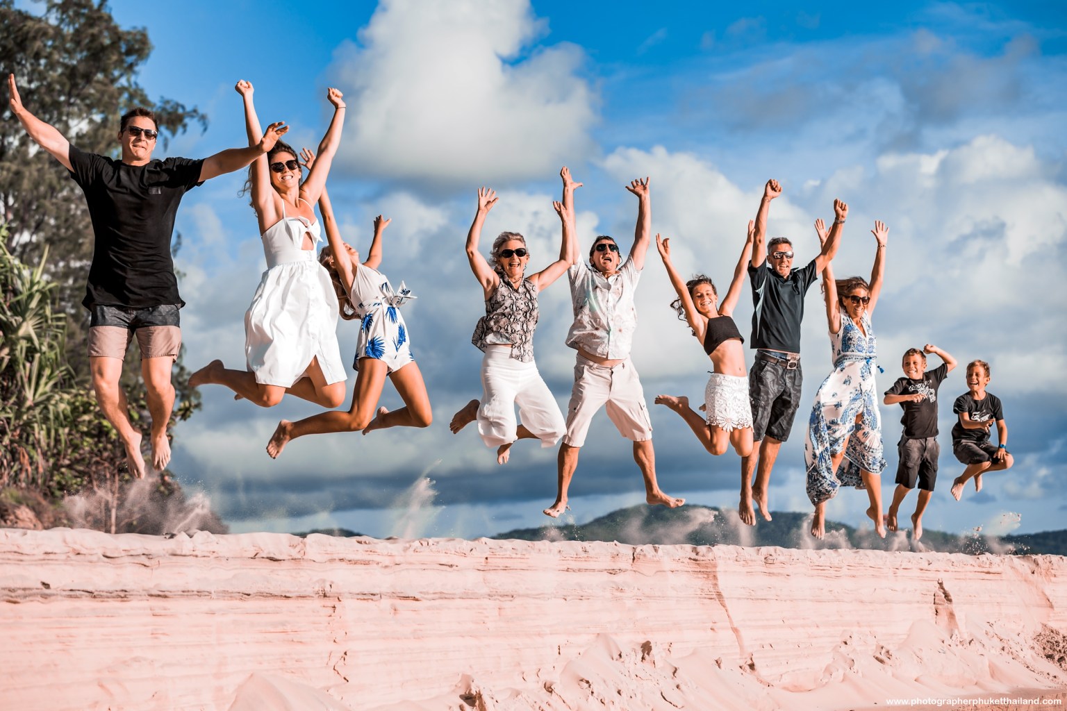 family reunion photoshoot at karon beach by phuket photographer