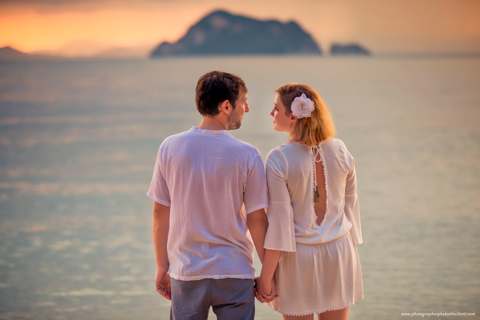 Honeymoon couple photoshoot at Loh pared beach Koh yao yai Phang nga