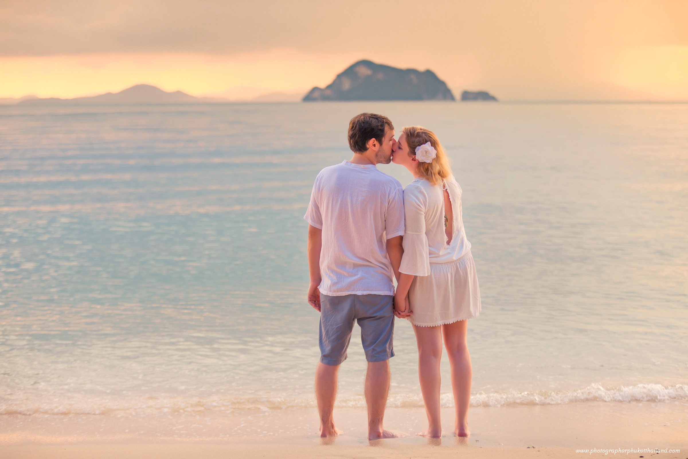Honeymoon couple photoshoot at Loh pared beach Koh yao yai Phang nga