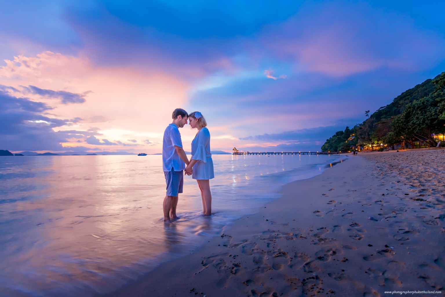 Honeymoon couple photoshoot at Loh pared beach Koh yao yai Phang nga
