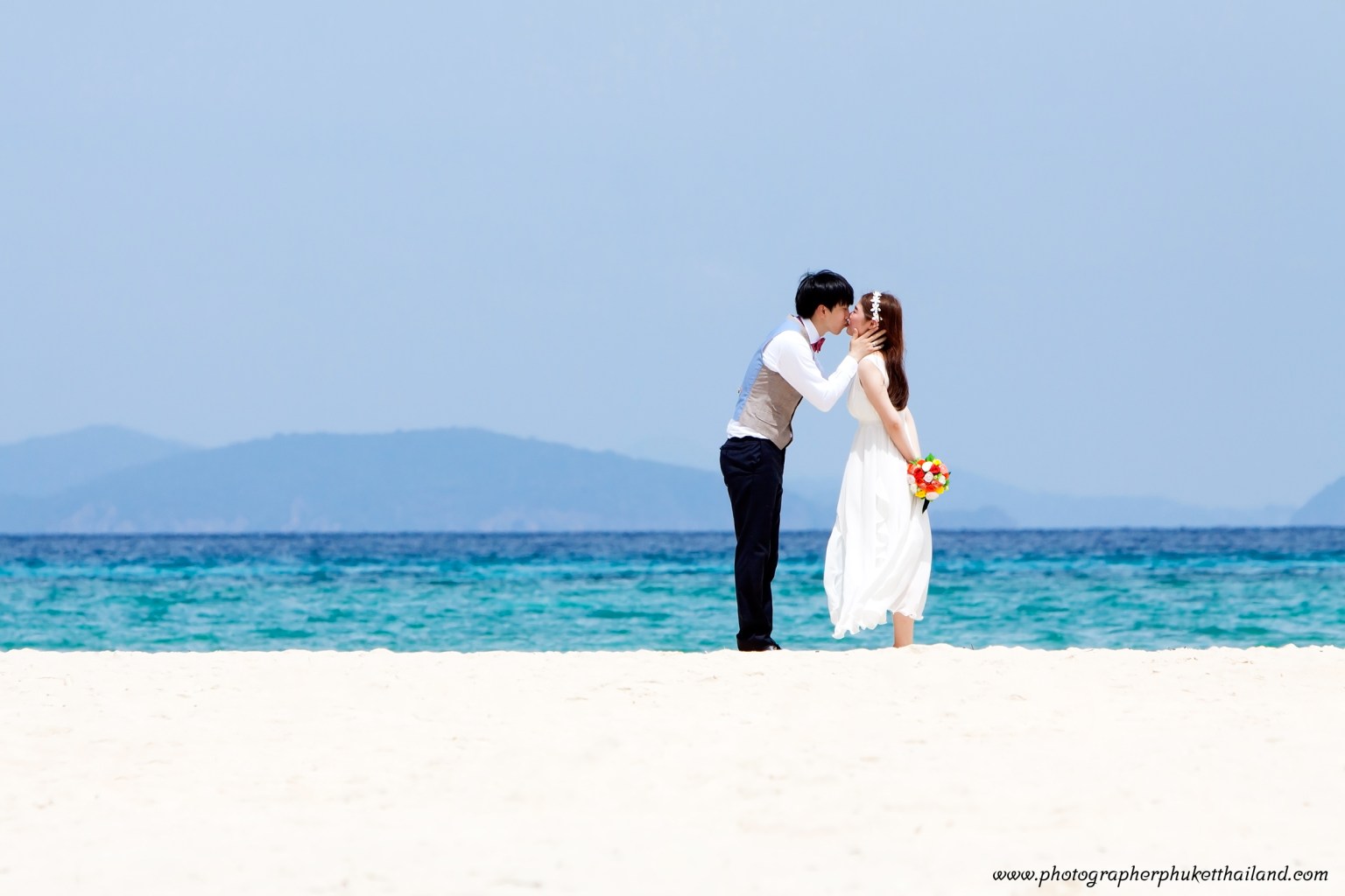 pre wedding photoshoot at racha yai island phuket
