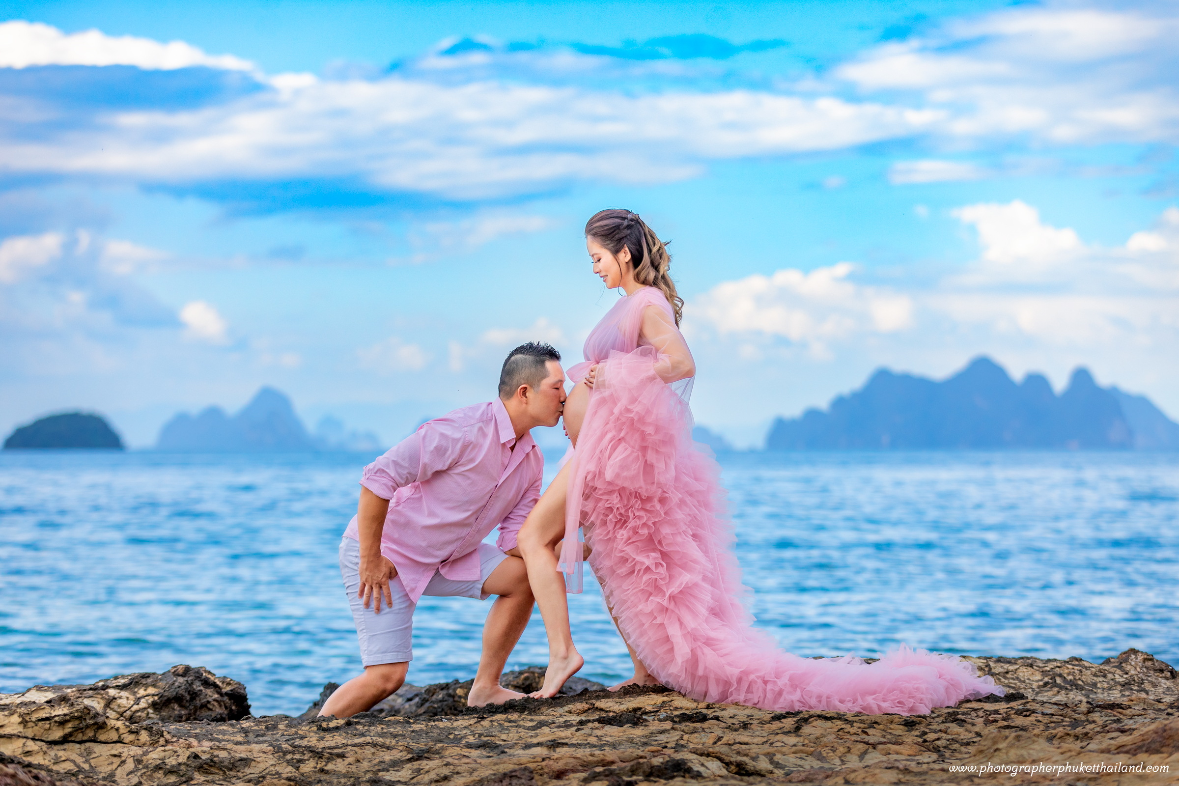 Maternity photoshoot at the naka island resort by phuket photographer