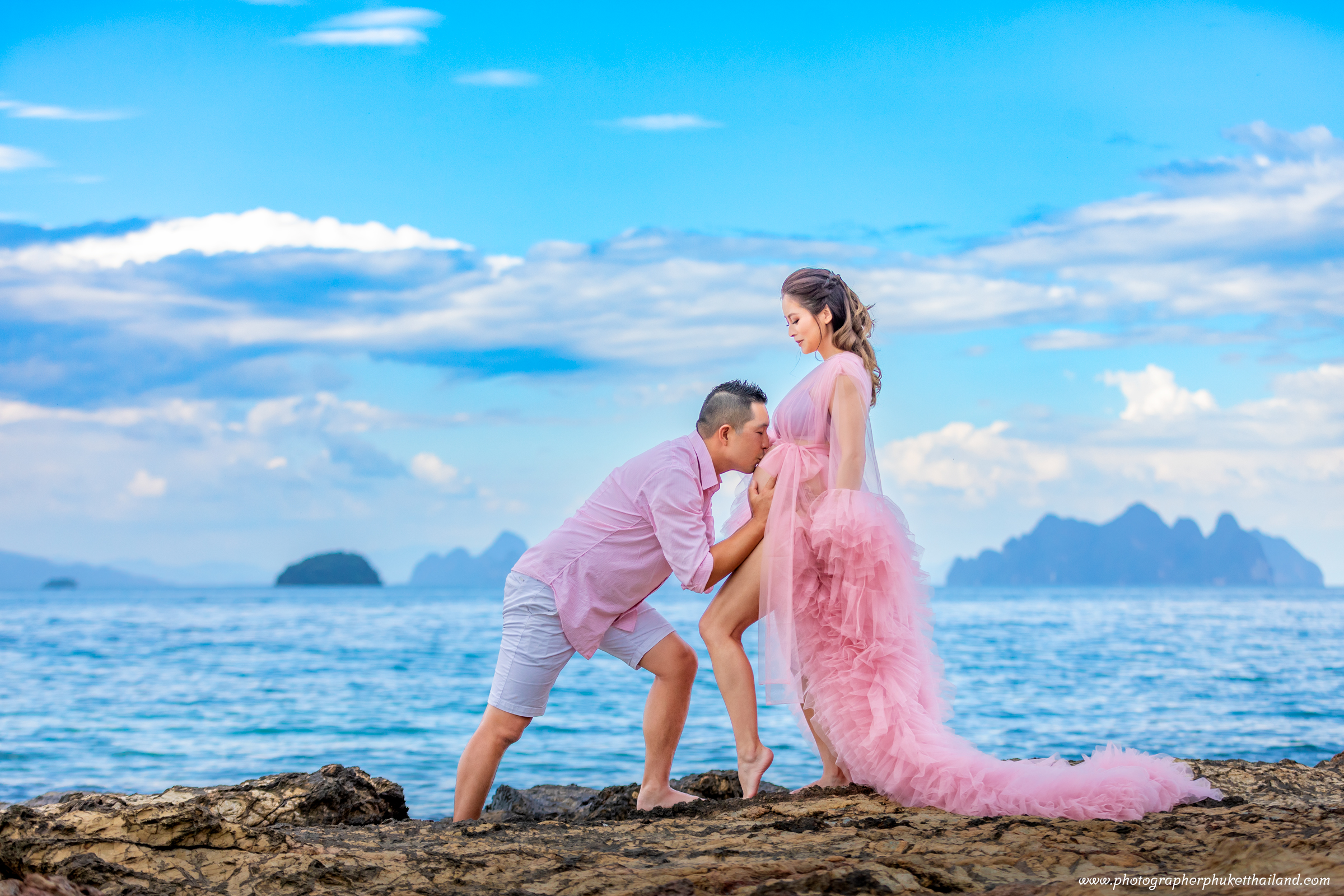 Maternity photoshoot at the naka island resort by phuket photographer